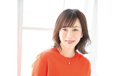 顔まわりのふんわり感で−5歳見え！【大人の外ハネミディアム】2選。人気サロン「natura」内藤新士さんが提案