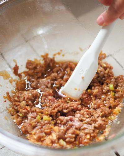 春雨を戻すところからレンジで完結！79歳現役料理研究家の「麻婆春雨」簡単レシピ（サムネイル画像4）