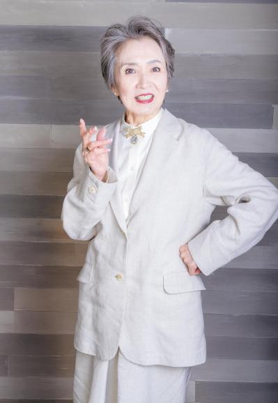 【美川憲一さん×安奈淳さん】1カ月半の入院で筋肉が落ちた…それでもステージへ。病と歌をめぐる本音の対談（サムネイル画像3）