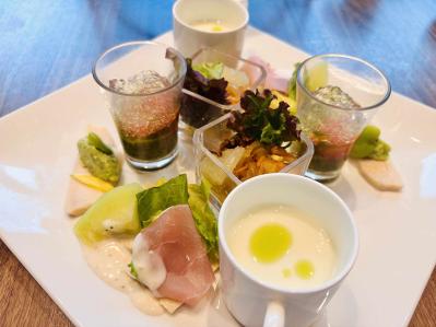 【2026年初夏限定】丸ノ内ホテルのメロンづくしアフタヌーンティーを実食レポ（サムネイル画像7）