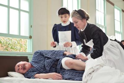 朝ドラ【風、薫る】仲間由紀恵演じる侯爵夫人が波乱を呼ぶ？ りんと直美の成長を見守りたい（サムネイル画像3）