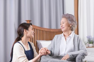 「母との距離、ちょうどいい？」娘たちが打ち明けた本音と後悔、そして感謝【読者アンケート】