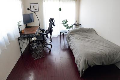 持たない暮らし歴10年/器は5つ。300着から22着へ。生活コストを下げて時間をつくる［ミニマリストsinさん］
