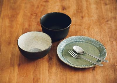ダイニングチェアも踏み台も減らせた。あやじまさんの“持たない暮らし”が続く3つの工夫（サムネイル画像4）