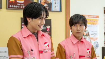 中島健人さん主演【コンビニ兄弟】次回の写真、あらすじを公開！ 第7話「恋の考察をグランマと。桃のタルトを添えて」のストーリー展開は？（ネタバレあり）（サムネイル画像3）