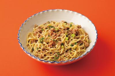 酢を加えるだけでうま辛が引きが立つ！岩間明子さんの「肉みそあえめん」さっぱりコク旨レシピ