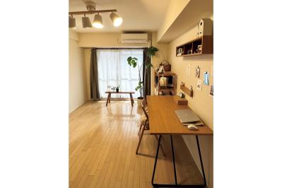 無印良品でほぼ統一のシンプル部屋。離婚を機に8割手放したじゅんさんが「持たない暮らし」を続ける理由（サムネイル画像）