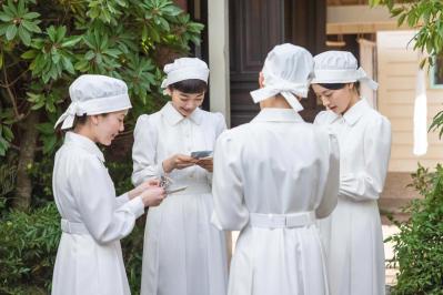 朝ドラ【風、薫る】ツヤを見守りながら、現実の厳しさを思い知る回。「きっと夢は叶う」と信じるりんの、お嬢様の立ち位置（サムネイル画像2）