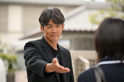 反町隆史「GTO」28年ぶり復活！令和の学校で“評価制度”に追い詰められる鬼塚英吉【第2話あらすじ】（サムネイル画像8）