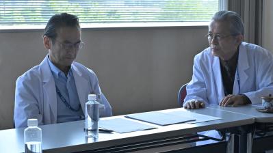 NHKプレミアムドラマ【勿忘草の咲く町で～安曇野診療記～】第6話のあらすじを公開！ 遺族と向き合う美琴（福本莉子）と正太郎（菅生新樹）、その行方は？（ネタバレあり）（サムネイル画像2）