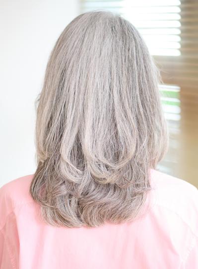50代以上専門【えがお美容室】に全国から通う理由とは？ 白髪・髪質変化に寄り添う提案と自宅で再現できる大人ヘア（サムネイル画像11）