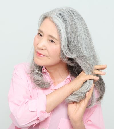 50代以上専門【えがお美容室】に全国から通う理由とは？ 白髪・髪質変化に寄り添う提案と自宅で再現できる大人ヘア（サムネイル画像14）