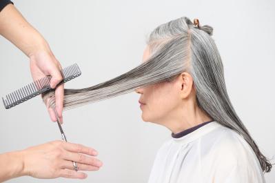 50代以上専門【えがお美容室】に全国から通う理由とは？ 白髪・髪質変化に寄り添う提案と自宅で再現できる大人ヘア（サムネイル画像13）