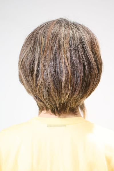 白髪もパサつきもあきらめない。62歳・63歳の「えがお美容室」お悩み解決ヘア2実例（ボブ＆ウルフレイヤー）（サムネイル画像5）