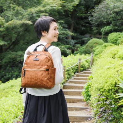 旅好き読者モデルが使って納得！ 秋のお出かけに頼れる【大人のリュック】2選（サムネイル画像7）