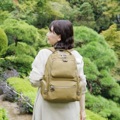 旅好き読者モデルが使って納得！ 秋のお出かけに頼れる【大人のリュック】2選（サムネイル画像2）