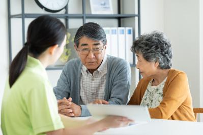 親の「できること」まで奪っていない？ 「先回り介護」を見直すサービス選び