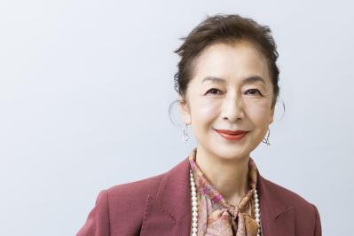 高橋惠子さん・71歳「75歳で新しく生まれ変わる予定」人と比べず、いくつになっても自由に生きる