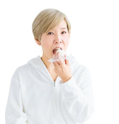 ヘアメイク職人・化け子さんが実感「睡眠を見直したら肌が変わった」60代の心と体を整える習慣（サムネイル画像10）