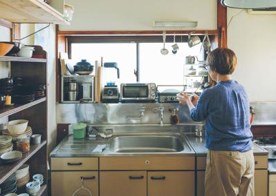 51歳で離婚して葉山の古民家へ。桐野恵美さんが選んだ平屋の「小さい暮らし」再スタートの整え方（サムネイル画像6）