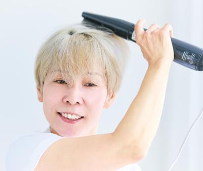 ヘアメイク職人・化け子さん【大人の肌・髪の悩み相談室】シミの厚塗り・たるみクマ・薄毛見えを自然に整えるコツ（サムネイル画像13）