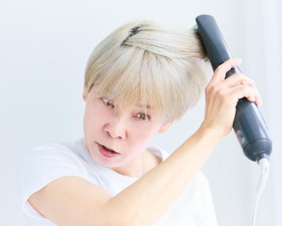 ヘアメイク職人・化け子さん【大人の肌・髪の悩み相談室】シミの厚塗り・たるみクマ・薄毛見えを自然に整えるコツ（サムネイル画像14）