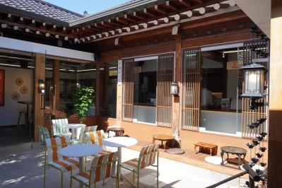 秋のソウル・益善洞（イクソンドン）へ、路地裏散歩。カフェと新オープンのベーグル店に寄り道（サムネイル画像7）