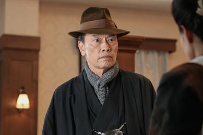 朝ドラ【ブラッサム】明日のあらすじ：珠が仕事中に黒崎（遠藤憲一）へ渡した自作小説。大胆な行動が招く結末とは？（ネタバレあり）
